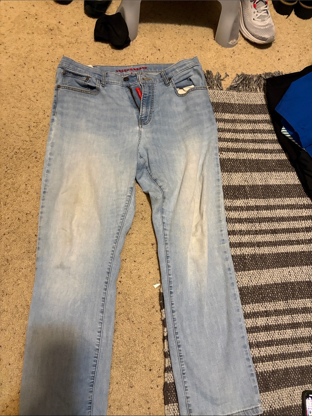Lucky Brand Light Wash Relaxed Straight Jeans